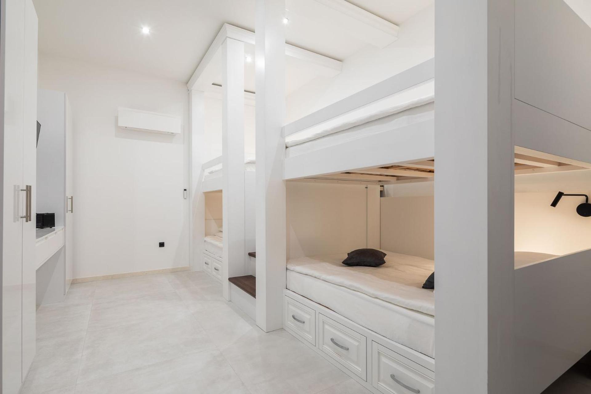 Royale With Shared Pool *