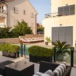Villa Royale With Shared Pool