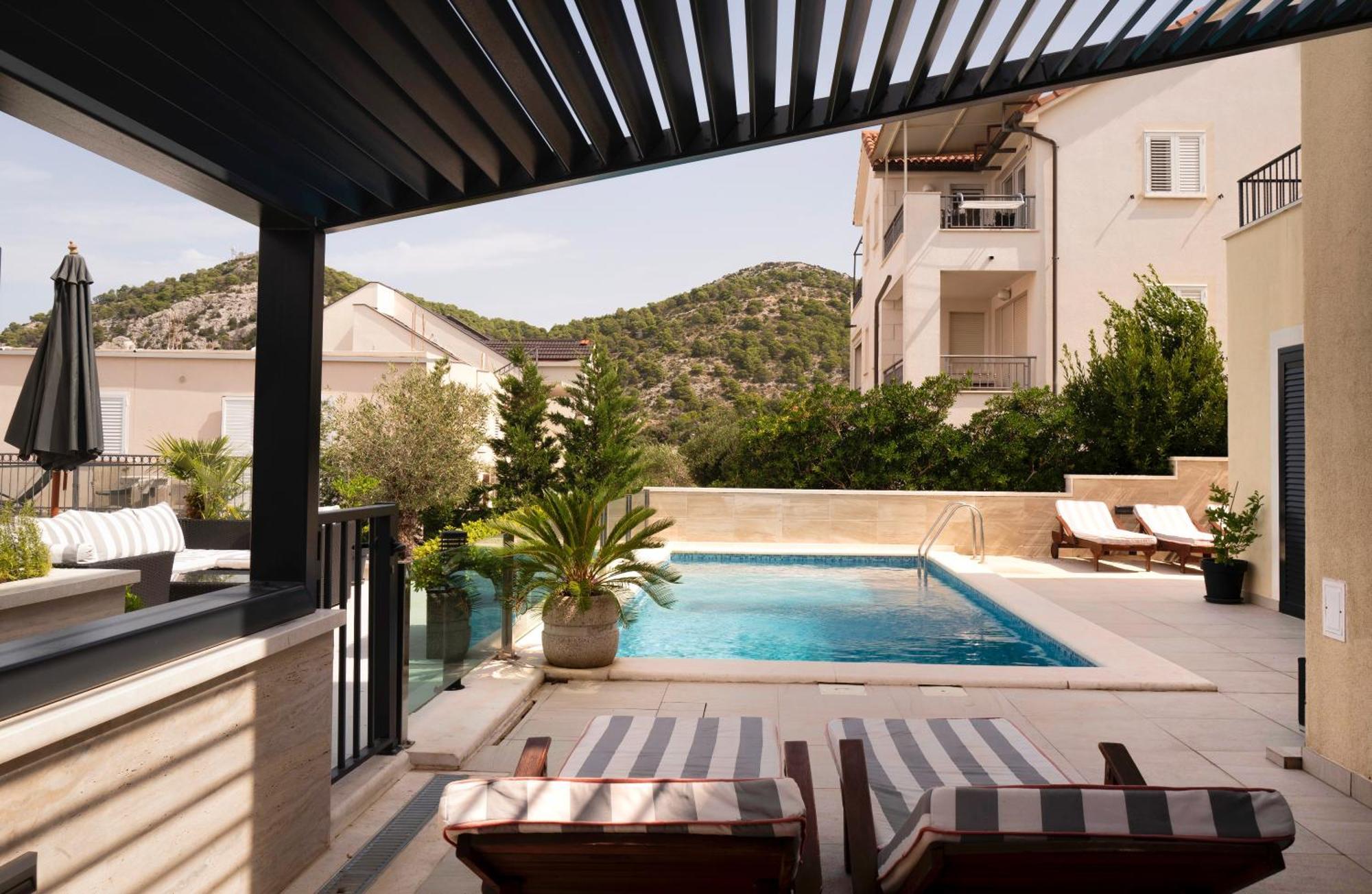 Apartment Royale With Shared Pool Hvar Town