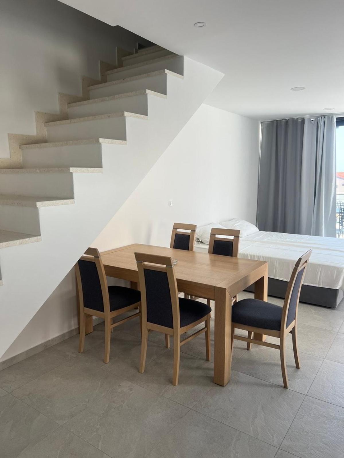 Apartment Royale With Shared Pool