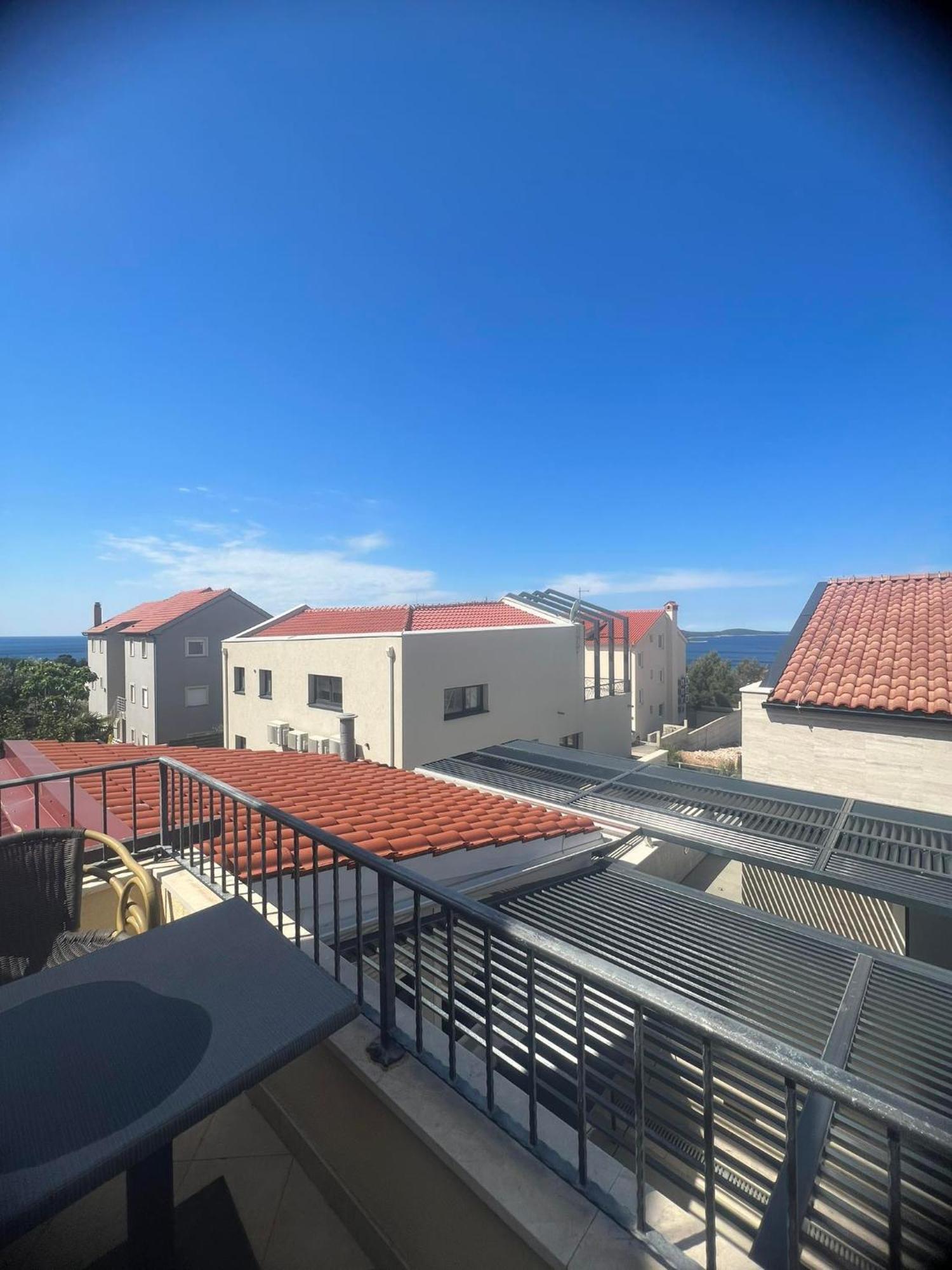 Apartment Royale With Shared Pool