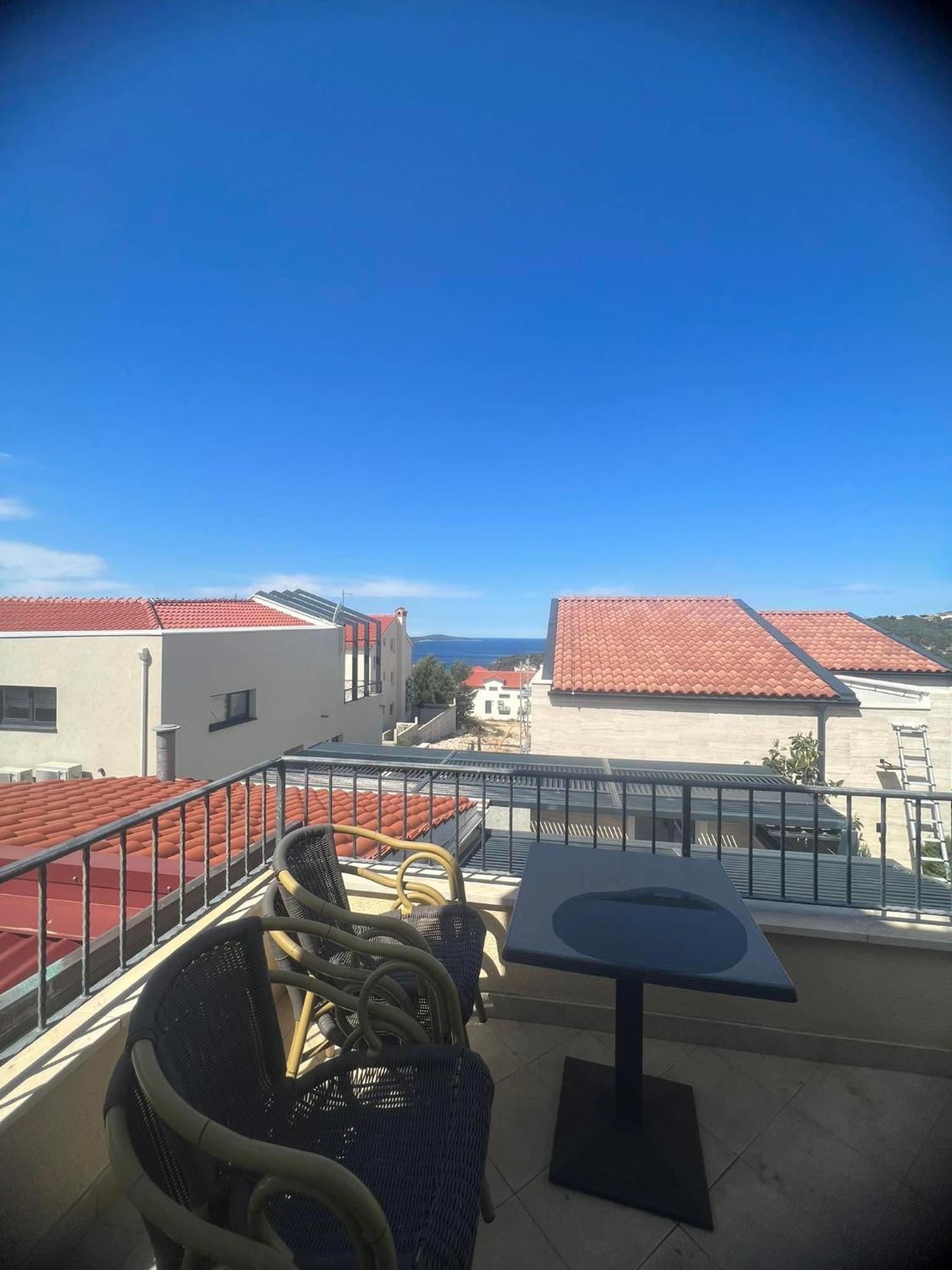 Apartment Royale With Shared Pool *