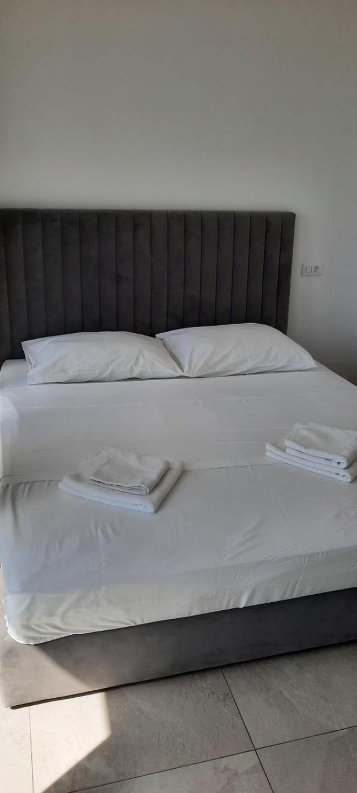 Royale With Shared Pool Apartmán *
